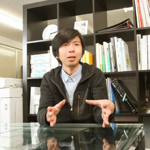 自分で自分の仕事をマネジメントできる。だからやりたいことを自分のペースで、本気でやれる - クリエイティブ事業部 クリエイティブディレクター 梅木 俊秀